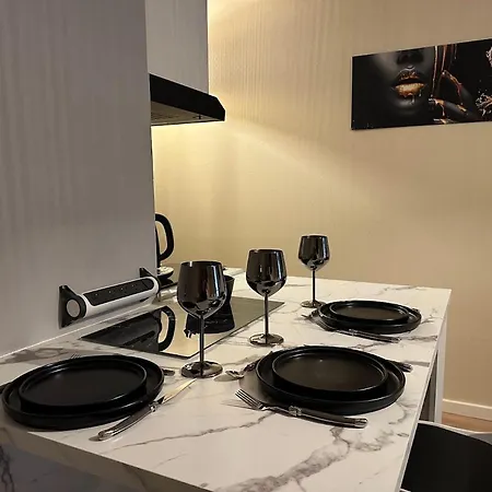 N 02 Halte - Parking Et Accès Petit-déjeuner Appartement *